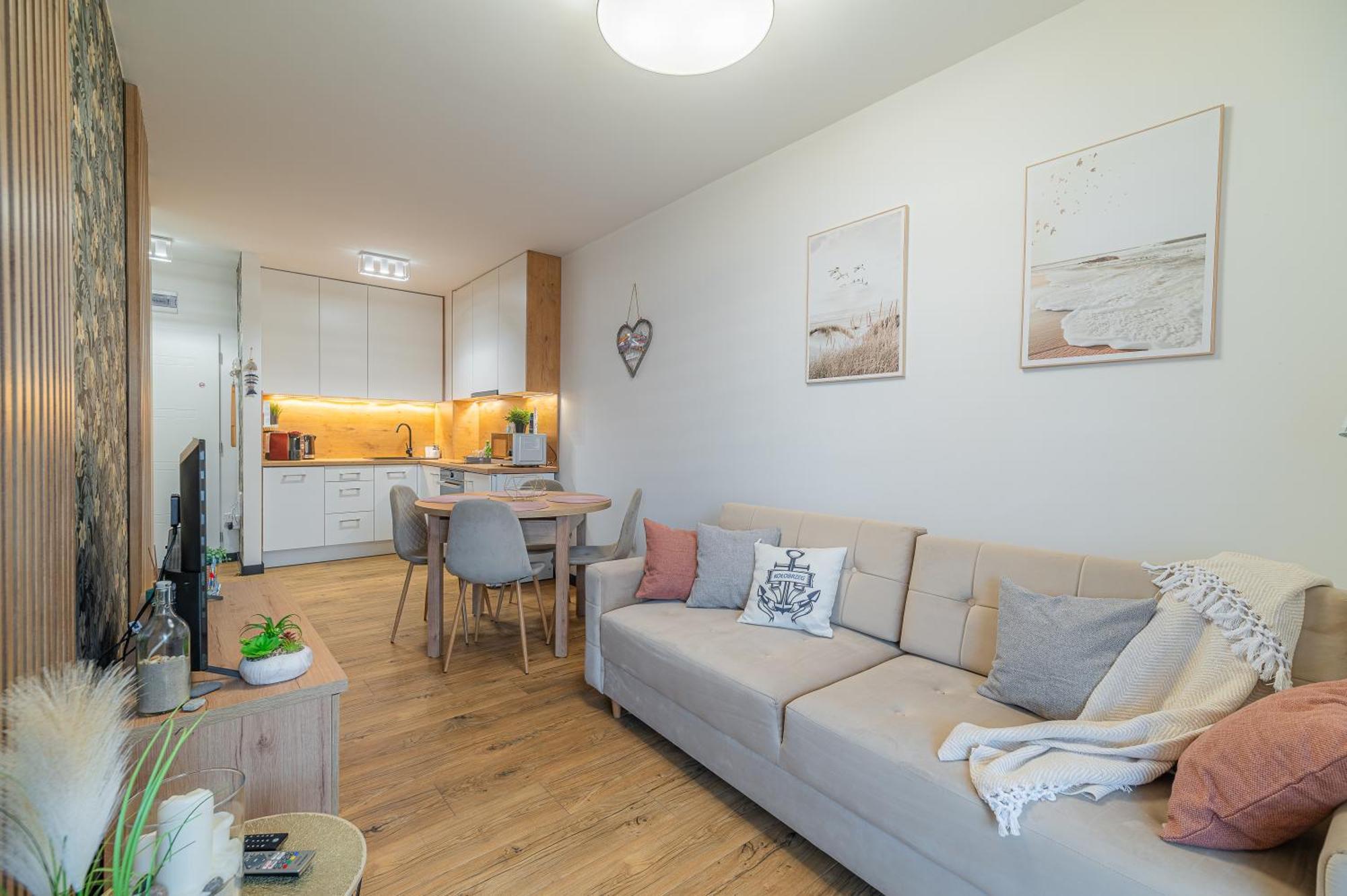 Horyzont Apartamenty - Kapitanski Mostek- Blisko Portu- Sniadania Kolberg Exterior foto