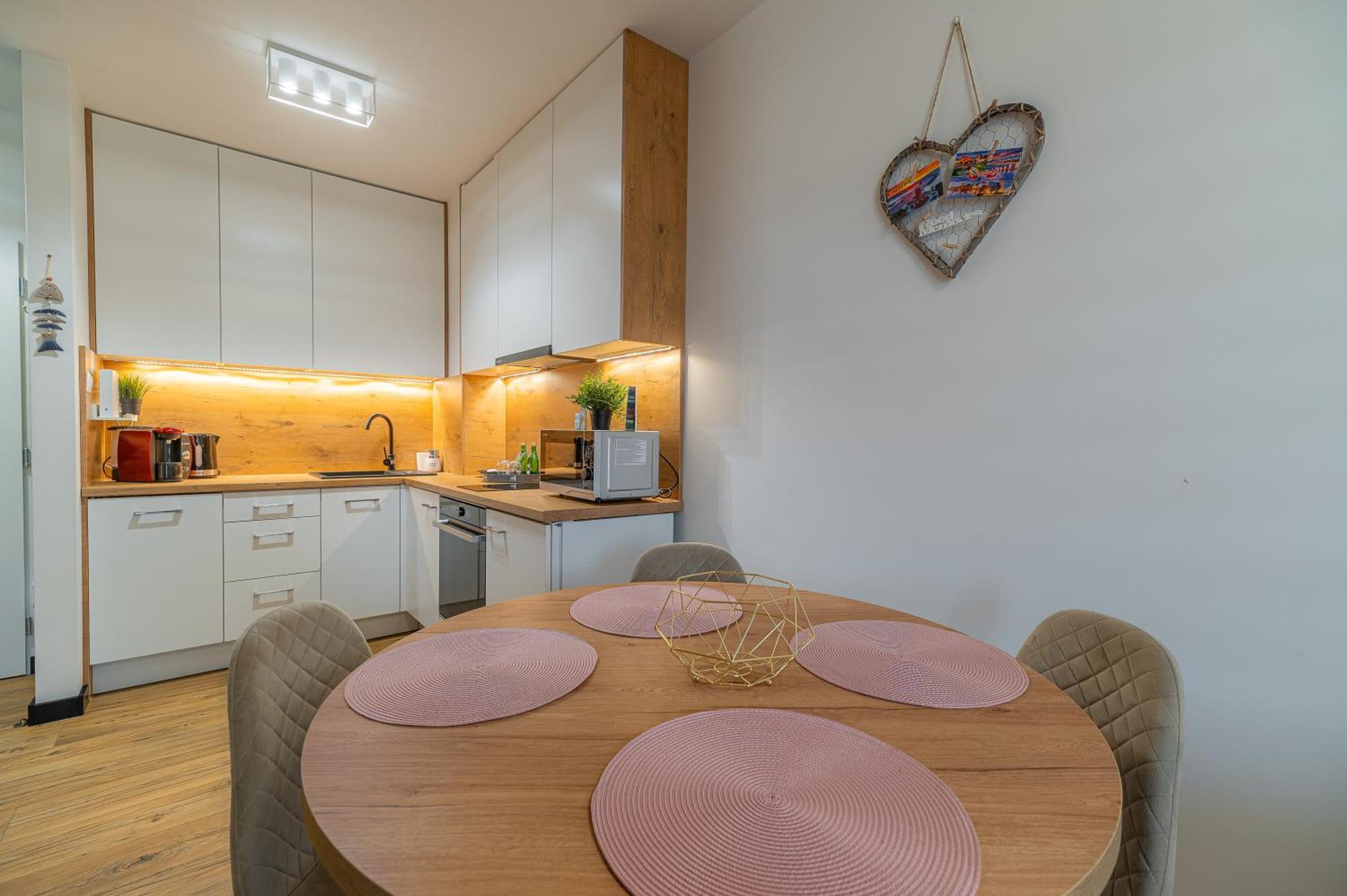Horyzont Apartamenty - Kapitanski Mostek- Blisko Portu- Sniadania Kolberg Exterior foto