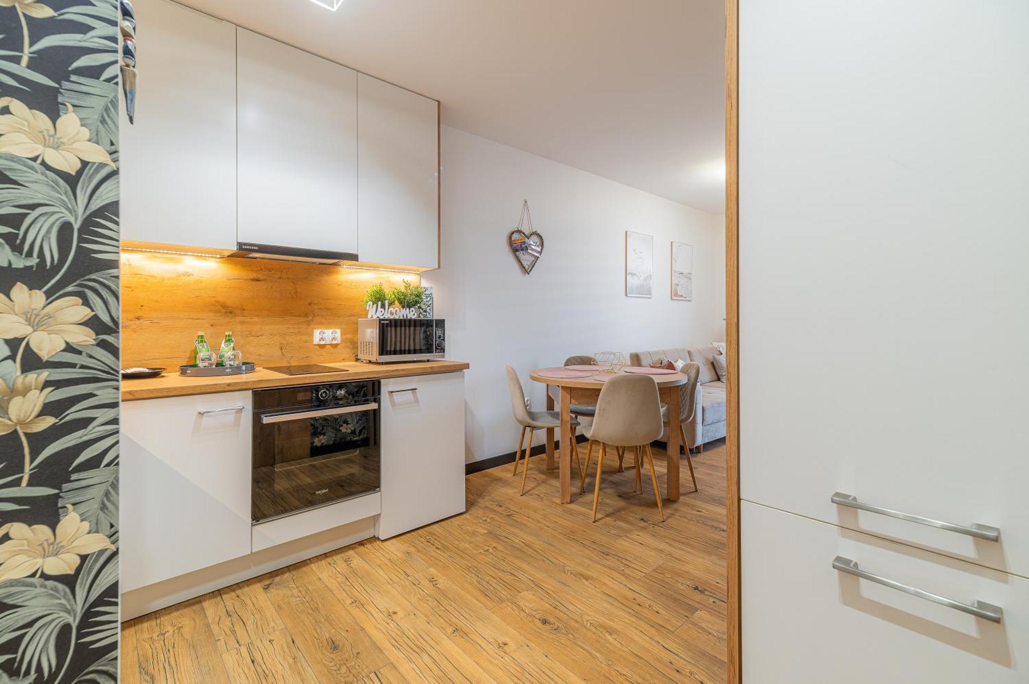 Horyzont Apartamenty - Kapitanski Mostek- Blisko Portu- Sniadania Kolberg Exterior foto