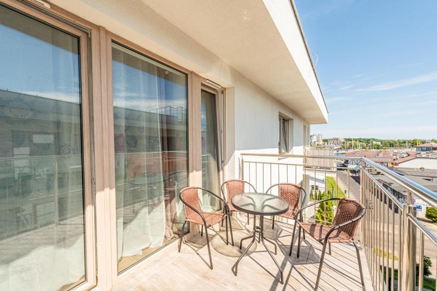 Horyzont Apartamenty - Kapitanski Mostek- Blisko Portu- Sniadania Kolberg Exterior foto